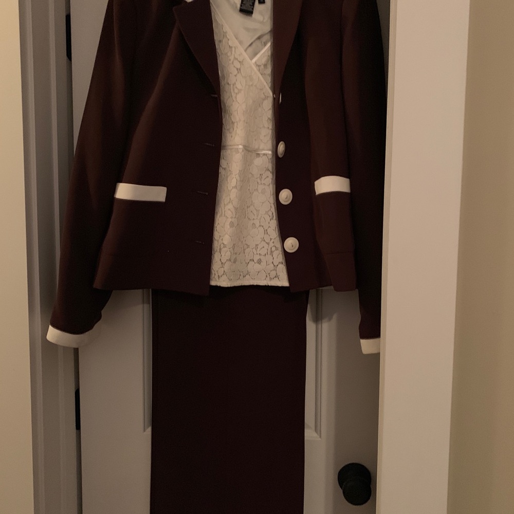 Brown/Cream colored suit, 3 pieces